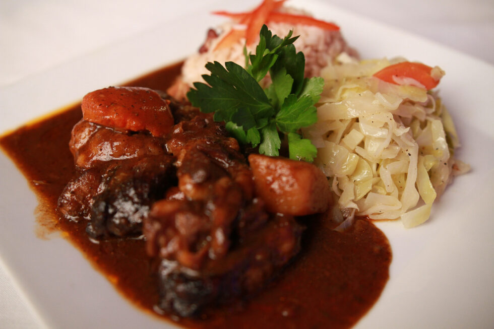 Oxtail stew with rice and cabbage